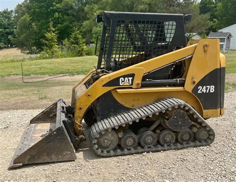 how to remove bottom plate on cat 247b skid steer|cat skid steer track replacement.